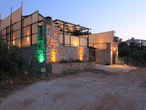  gece  -  Kasım
  | Kalkan İncebel'de Jakuzili Muhafazakar Villa: Doğa İçinde Huzurlu Tatil